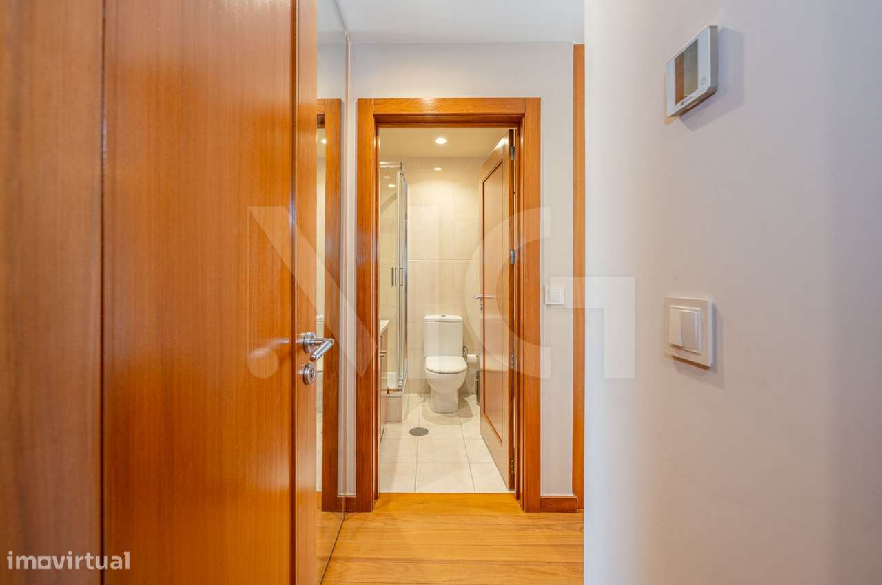 Penthouse T2 Matosinhos em Condomínio fechado com Garagem e Arrumos-31