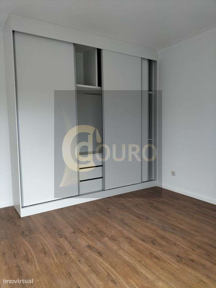 APARTAMENTO T3 RENOVADO EM ÁGUAS SANTAS-18