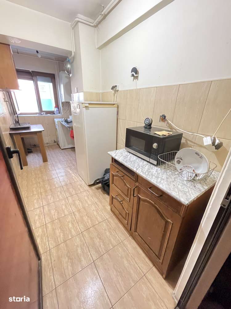 2 camere zona Tătărași lângă școală nr .4 Ionel Teodoreanu-2