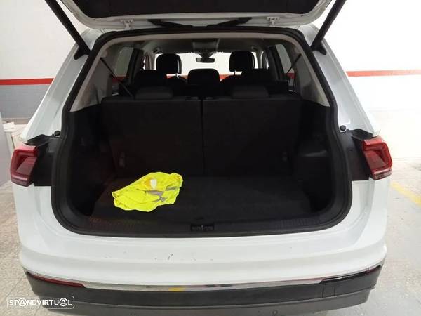 VW Tiguan Allspace 2.0 TDI Highline DSG - 10