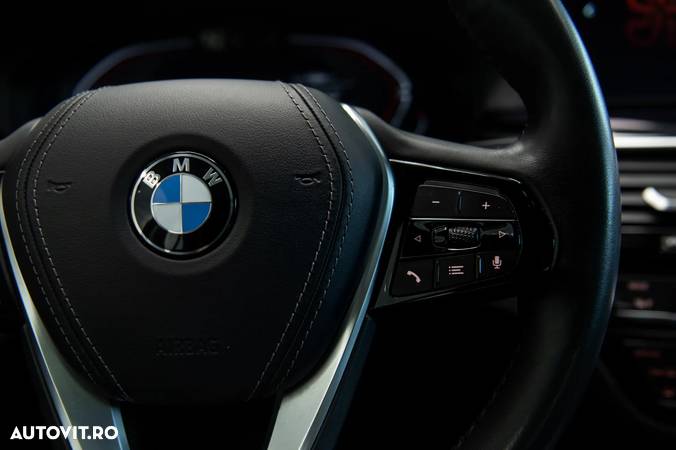 BMW Seria 5 530d xDrive Aut. Luxury Line - 20