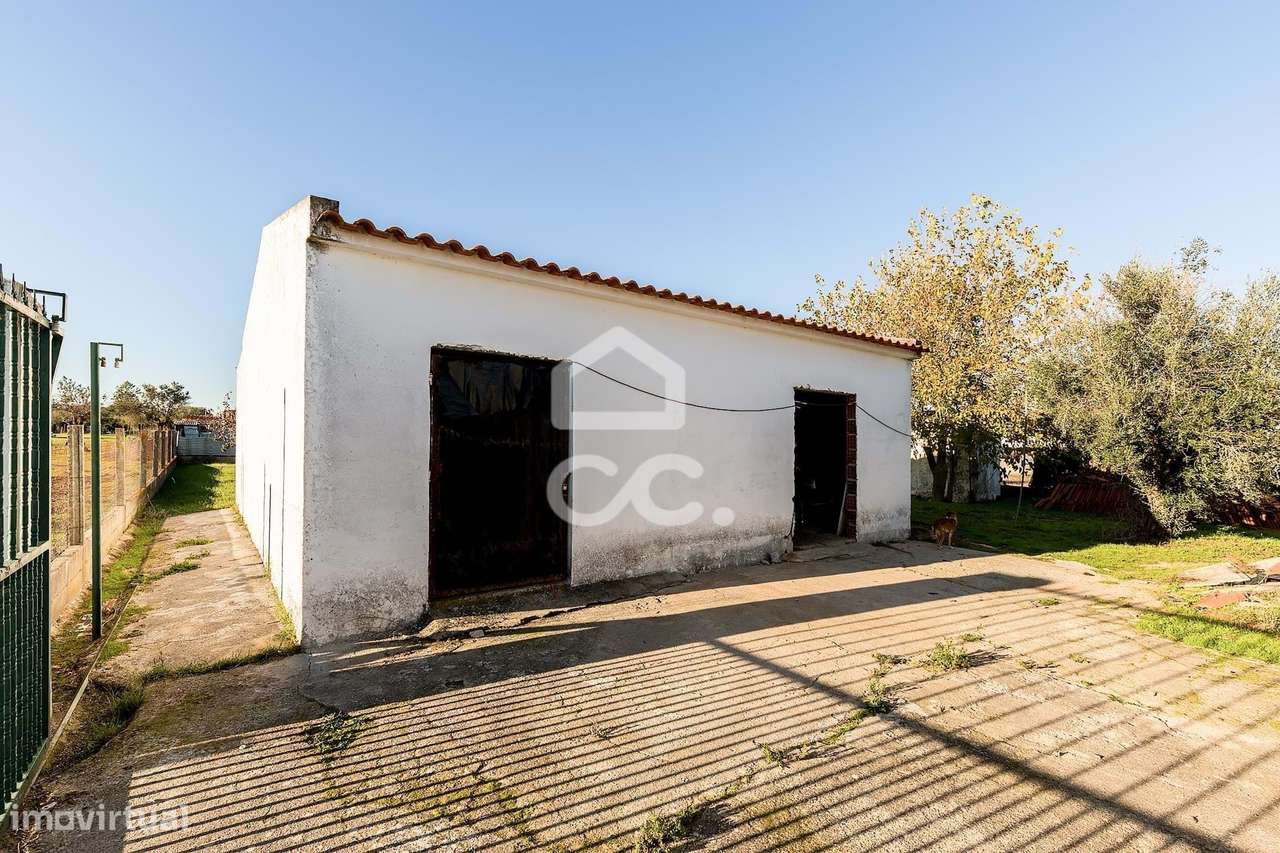 Terreno de  1.350 m² c/ Anexo de Apoio Agrícola | Canaviais, Évora-20