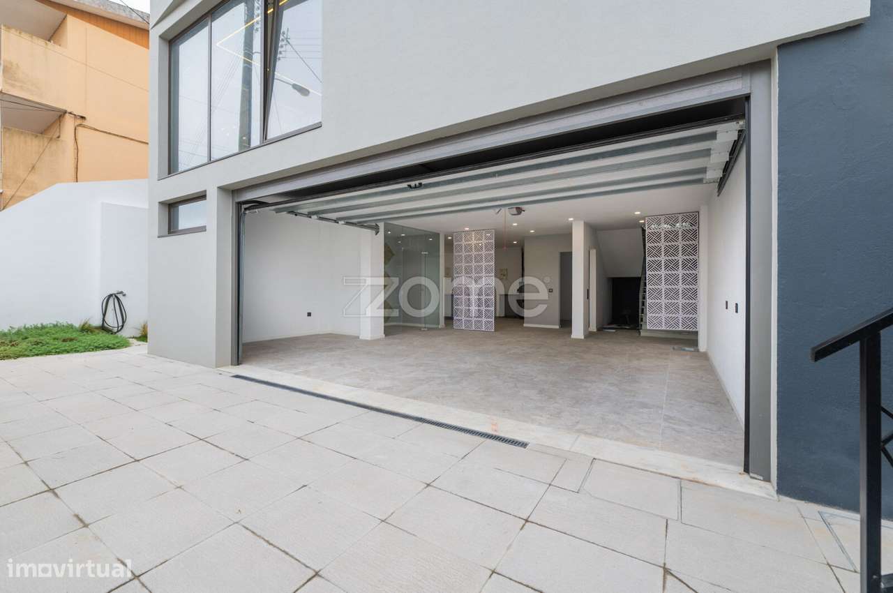 Moradia individual T3 na Amoreira (Cascais) - Grande imagem: 2/60