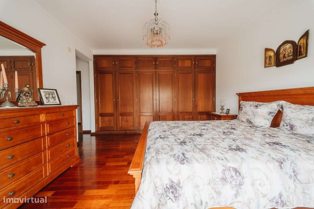 Apartamento T3 com garagem box-8