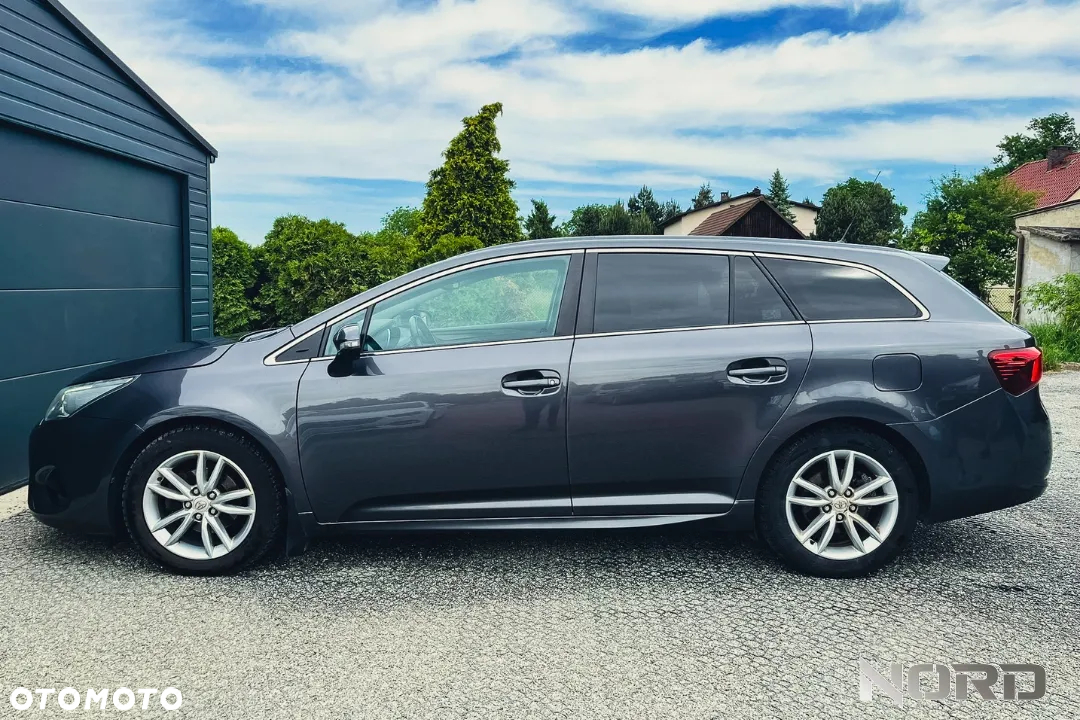 Toyota Avensis - 4