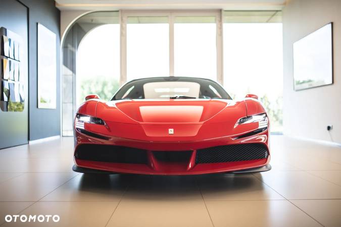 Ferrari SF90 Stradale - 2