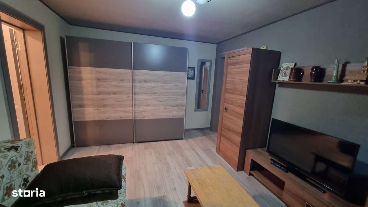 Apartament 2 camere semidecomandat, etaj 1 , zona Curtea de Apel - Imagine principală: 5/15
