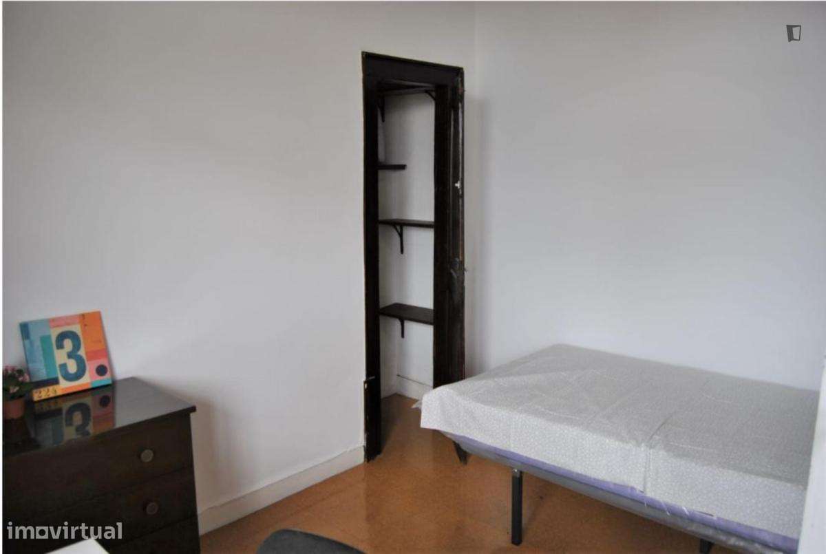 Quarto - localizado em Castelo branco - Grande imagem: 4/14