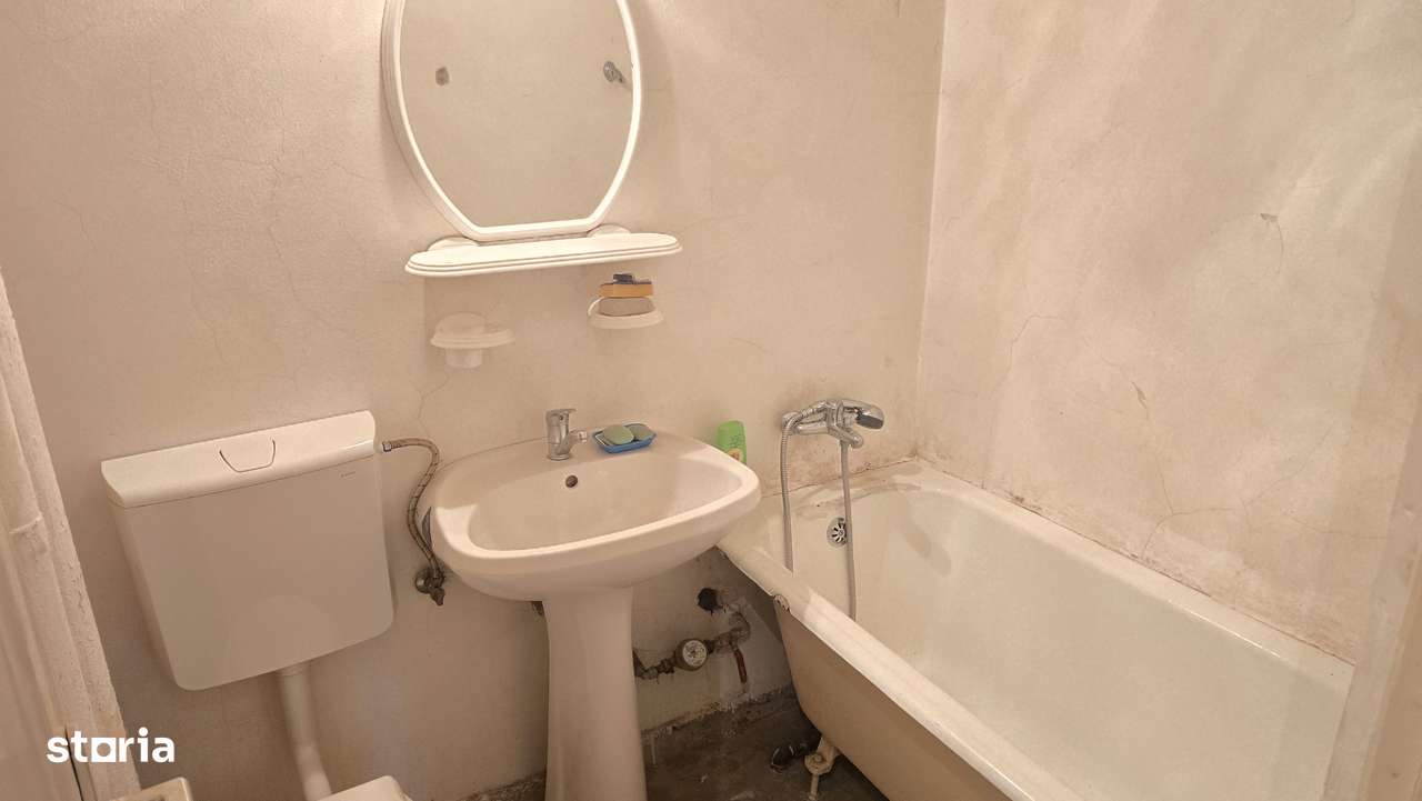 Vand apartament 2 camere decomandat in Deva, zona Gojdu, etaj 1-10