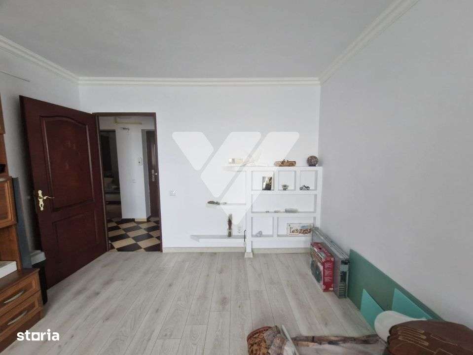 Apartament 3 camere decomandat mobilat etaj 2 Cisnadie Sibiu - Imagine principală: 3/8