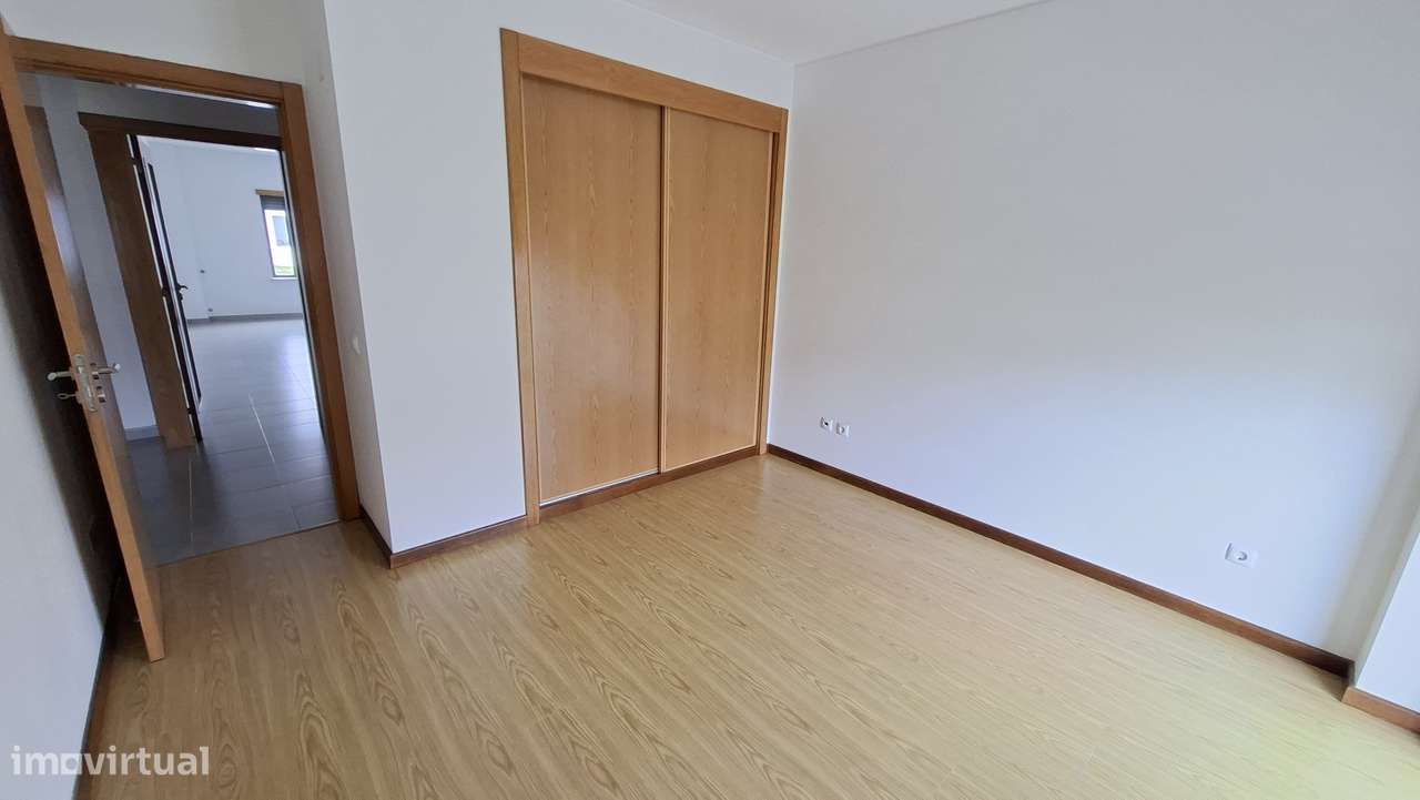 Apartamento T2 com 95m2 na Quinta Anjo-7