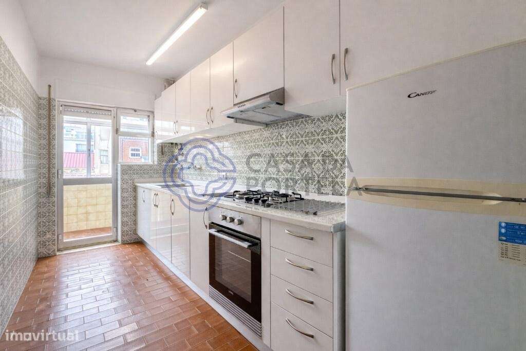 Apartamento T2+1 a apenas 200 metros da praia, em Póvoa de Varzim. - Grande imagem: 4/14