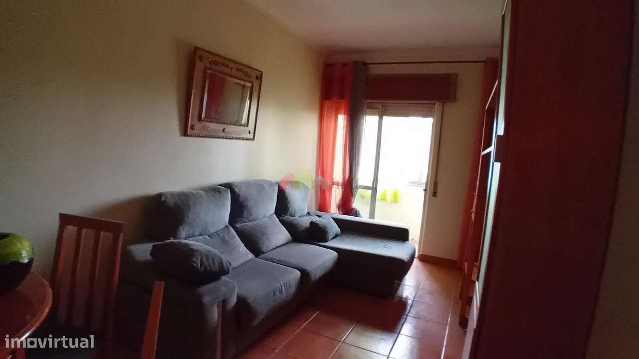 Apartamento T3 no Bairro Afonso Costa - Setúbal-1