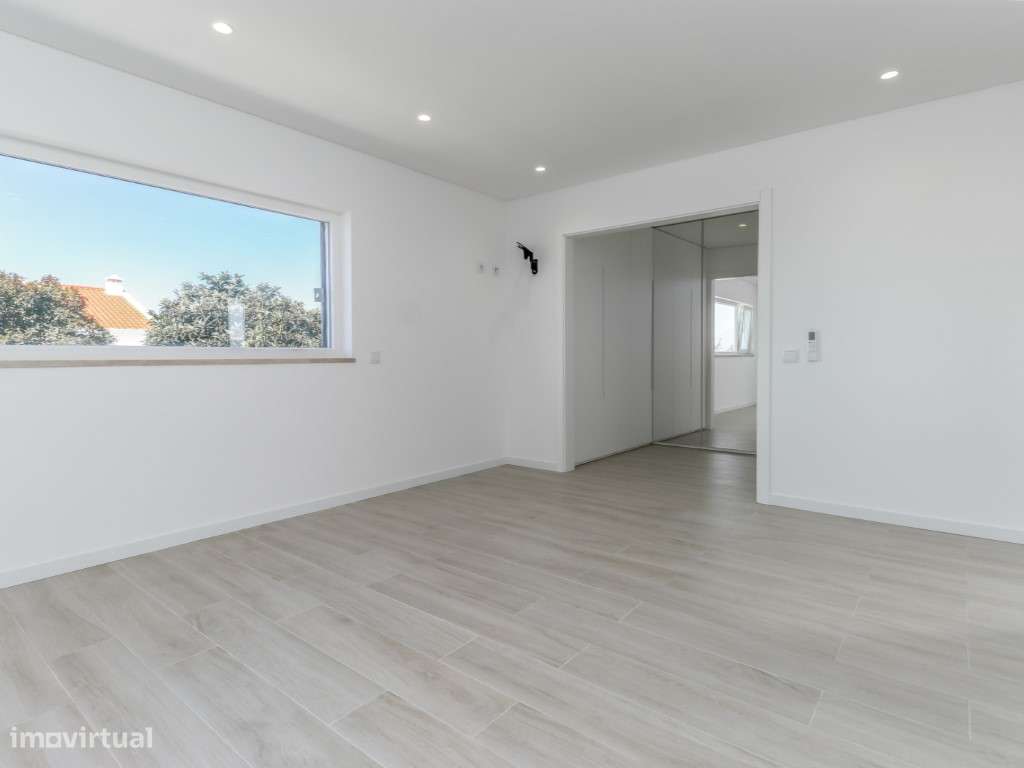 Moradia T4+1 Nova com Piscina Aquecida e Ginásio em Vidro Luxo, Con...-24