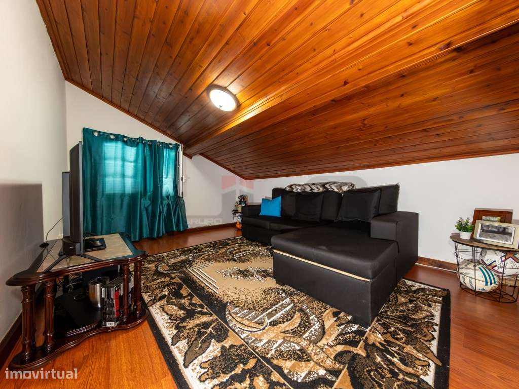 Moradia Exclusiva com Vista Mar + Terreno Urbano Independente (Fren...-24