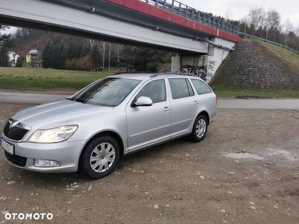 Skoda Octavia 1.6 TDI Ambiente - 2