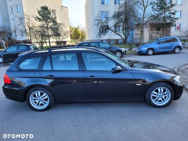 BMW Seria 3 320i - 5