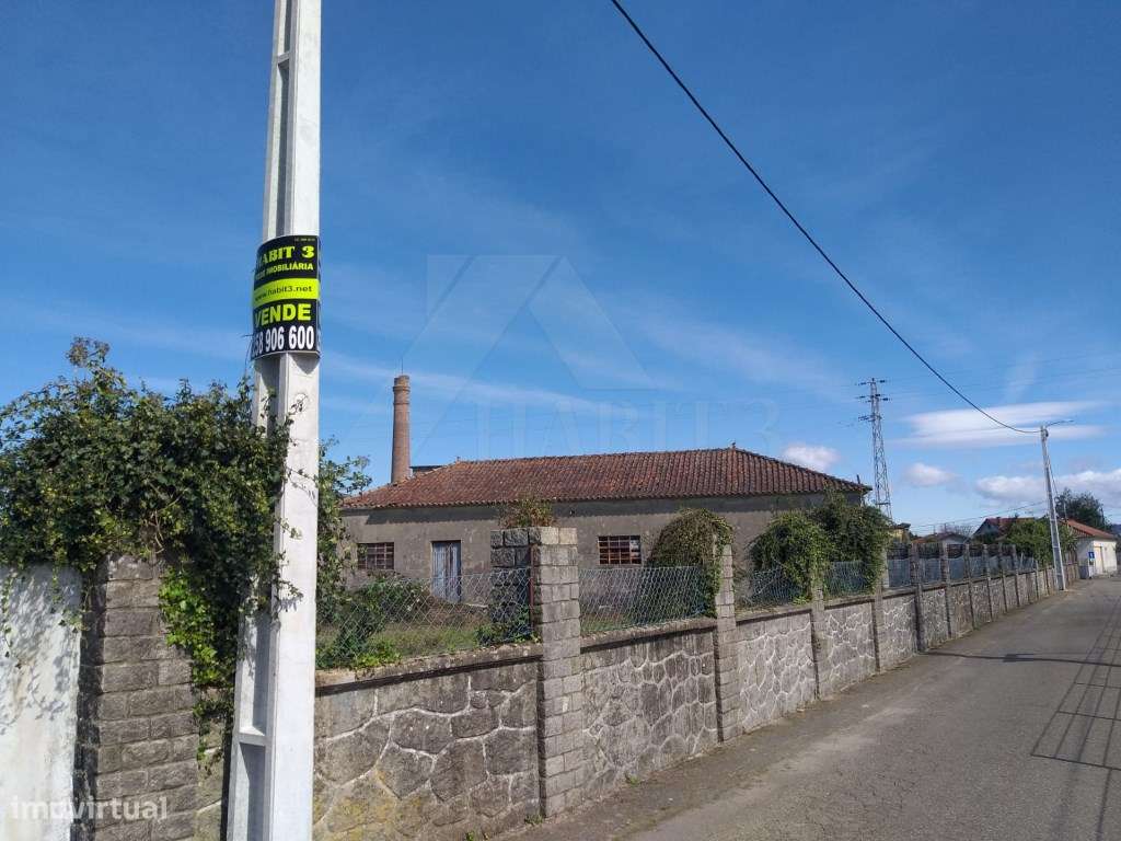 Terreno Industrial com Armazéns em Valença - Grande imagem: 4/4