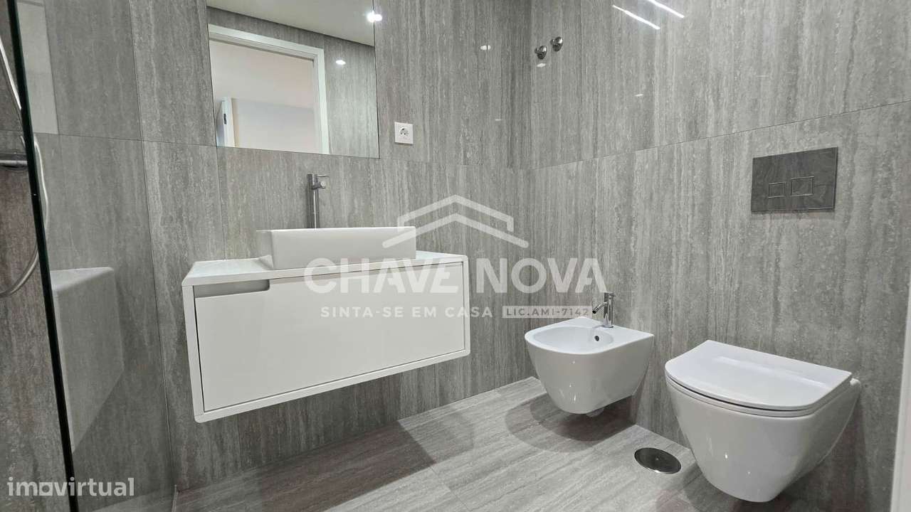 Apartamento T3 Novo Último Piso c/ Lugar de Garagem em Canidelo-18