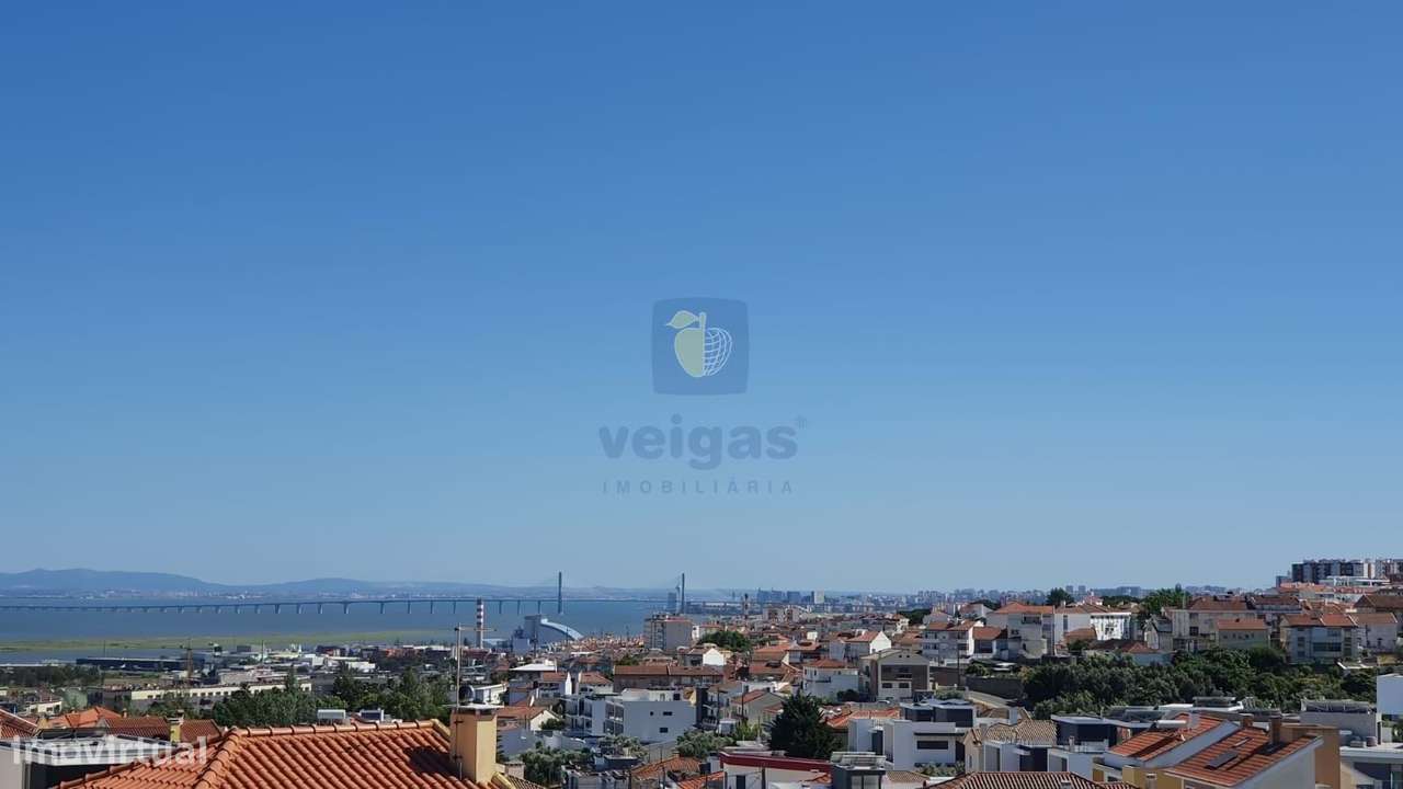 Moradia T4 C/ Piscina -  Bairro Primavera-21