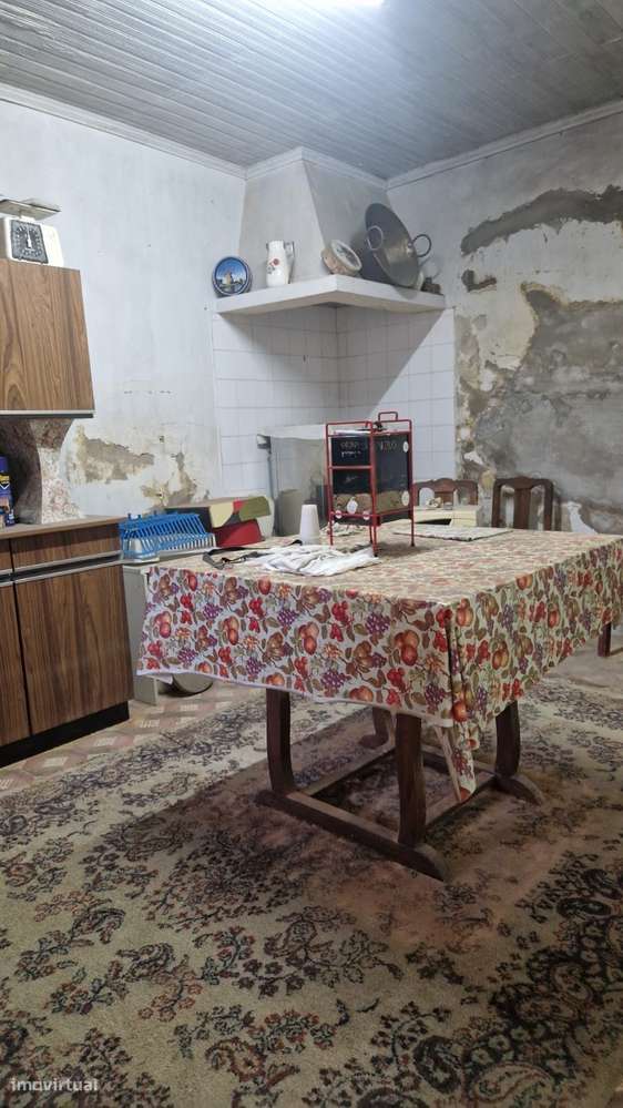 Moradia Térrea para Reconstrução em São Bernardo, Aveiro-7
