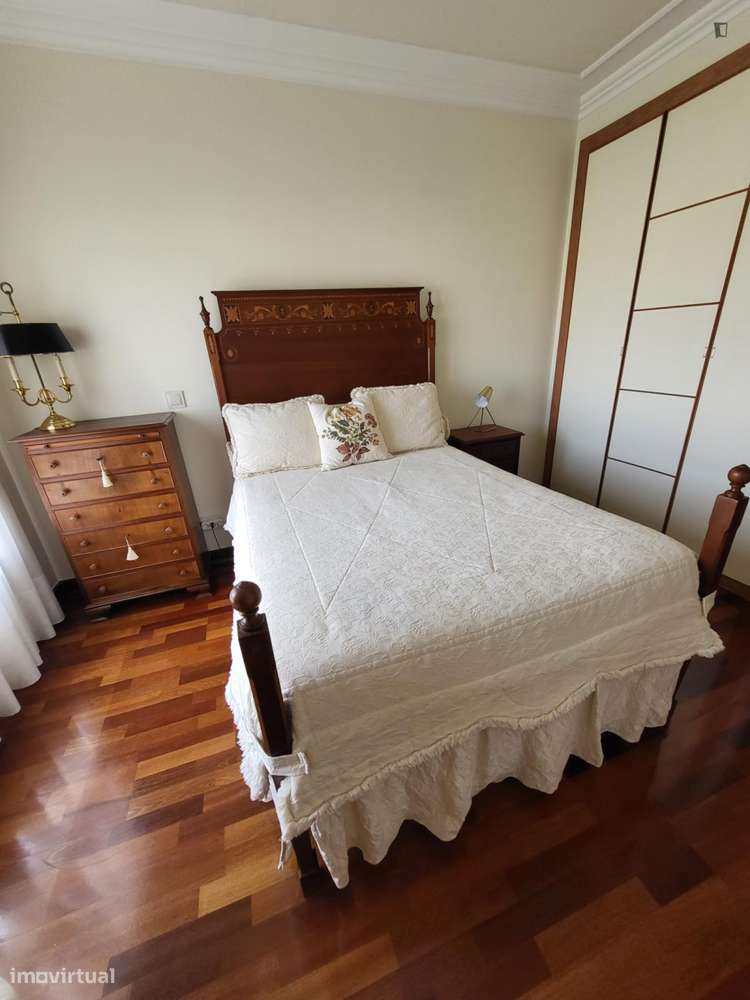 Quarto - localizado em Lisbon - Grande imagem: 3/7