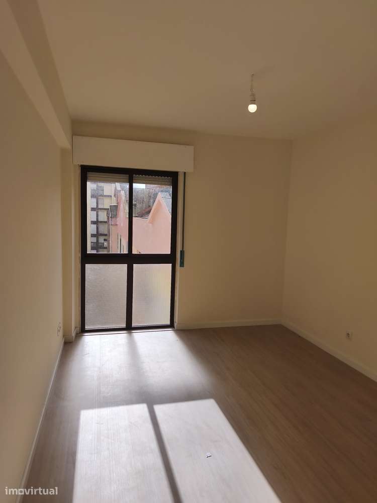 T2 Sintra-Tapada das Mercês, totalmente remodelado, boa oportunidade.-23