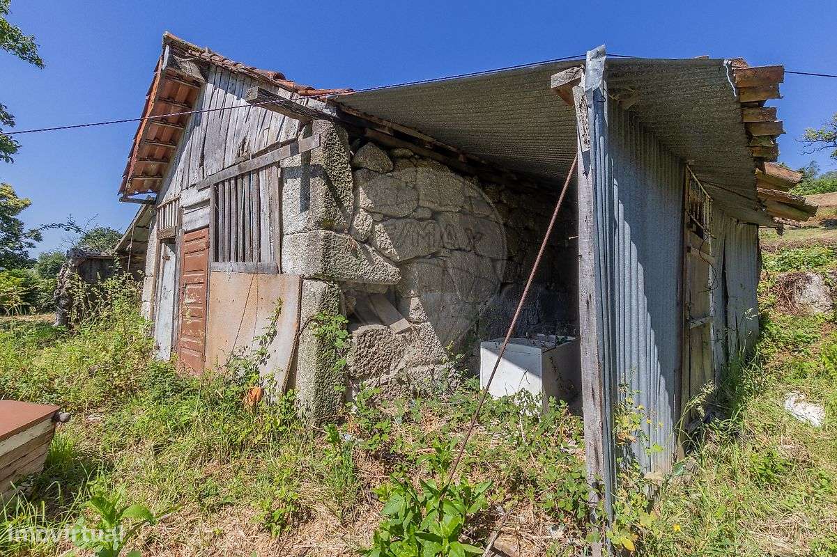 Moradia T0 para venda-16