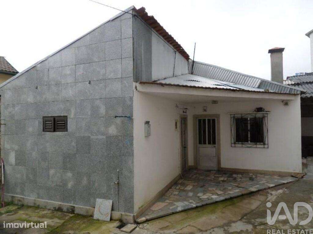 Casa / Villa T2 em Sanfins do Douro de 136,00 m2 - Grande imagem: 4/27