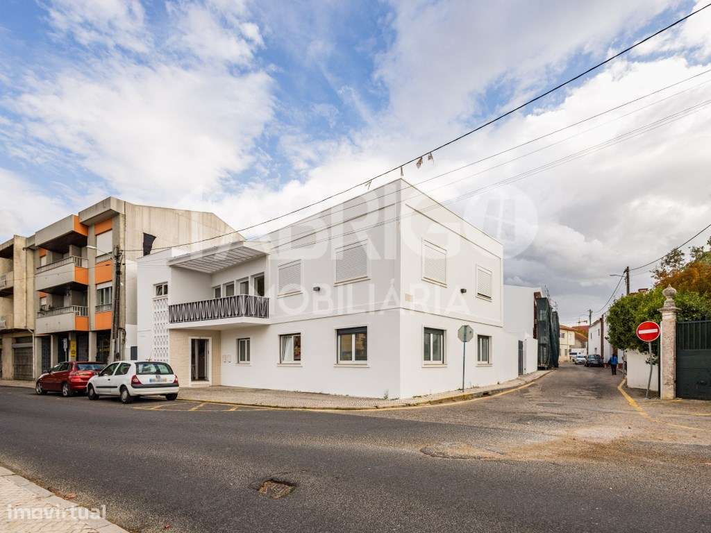 T4 Duplex no centro da Marinha Grande-0