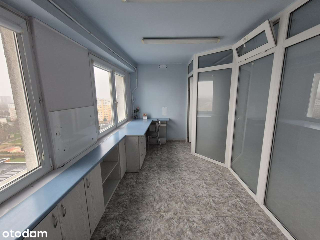 Mały lokal z dużym potencjałem – możliwość adaptacji na mikrokawalerkę-2