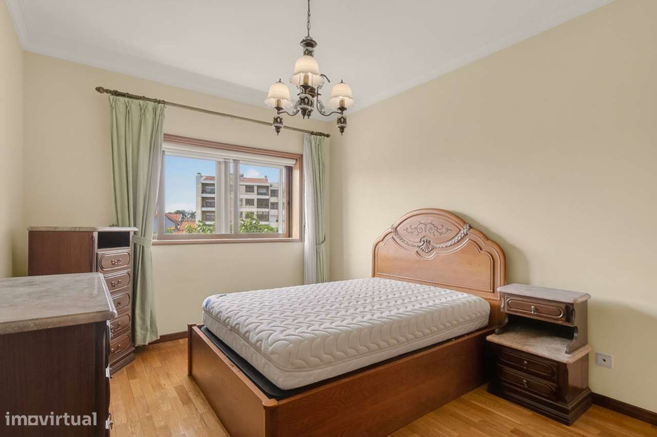 T4 com garagem fechada (38 m²) em Rio Tinto – Excelente oportunidade-11