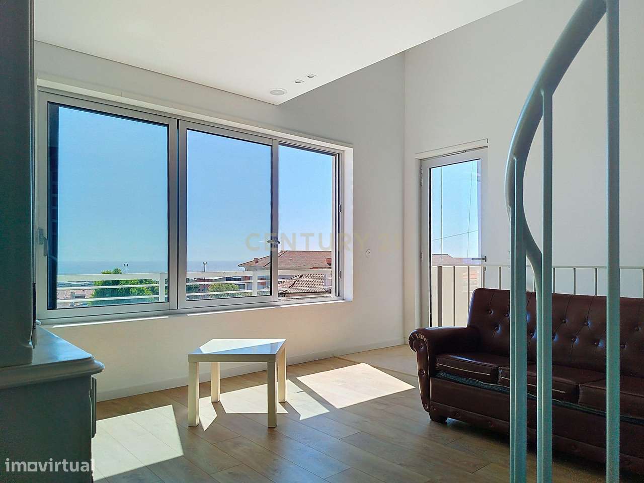 Apartamento com 2 quartos com vistas para o mar e excelente localizaçã - Grande imagem: 5/33