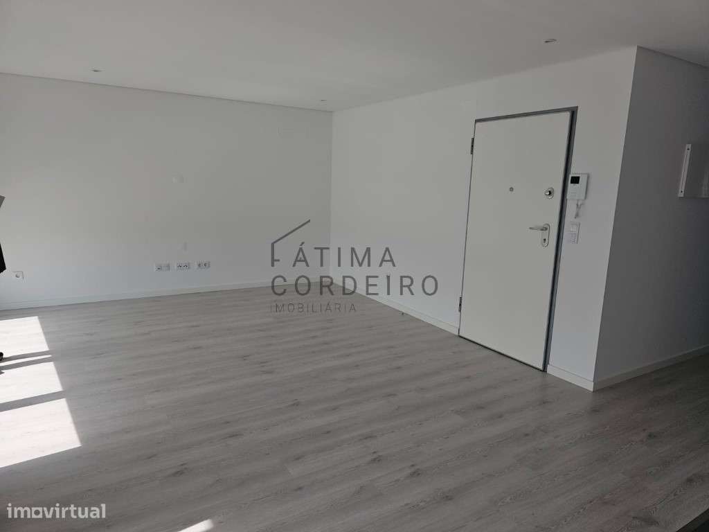 T2 Duplex em Construção | Zona Premium de Vale de Milhaços - Grande imagem: 4/13