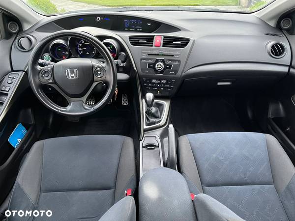 Honda Civic 1.8 i-VTEC Executive Black Edition - 5