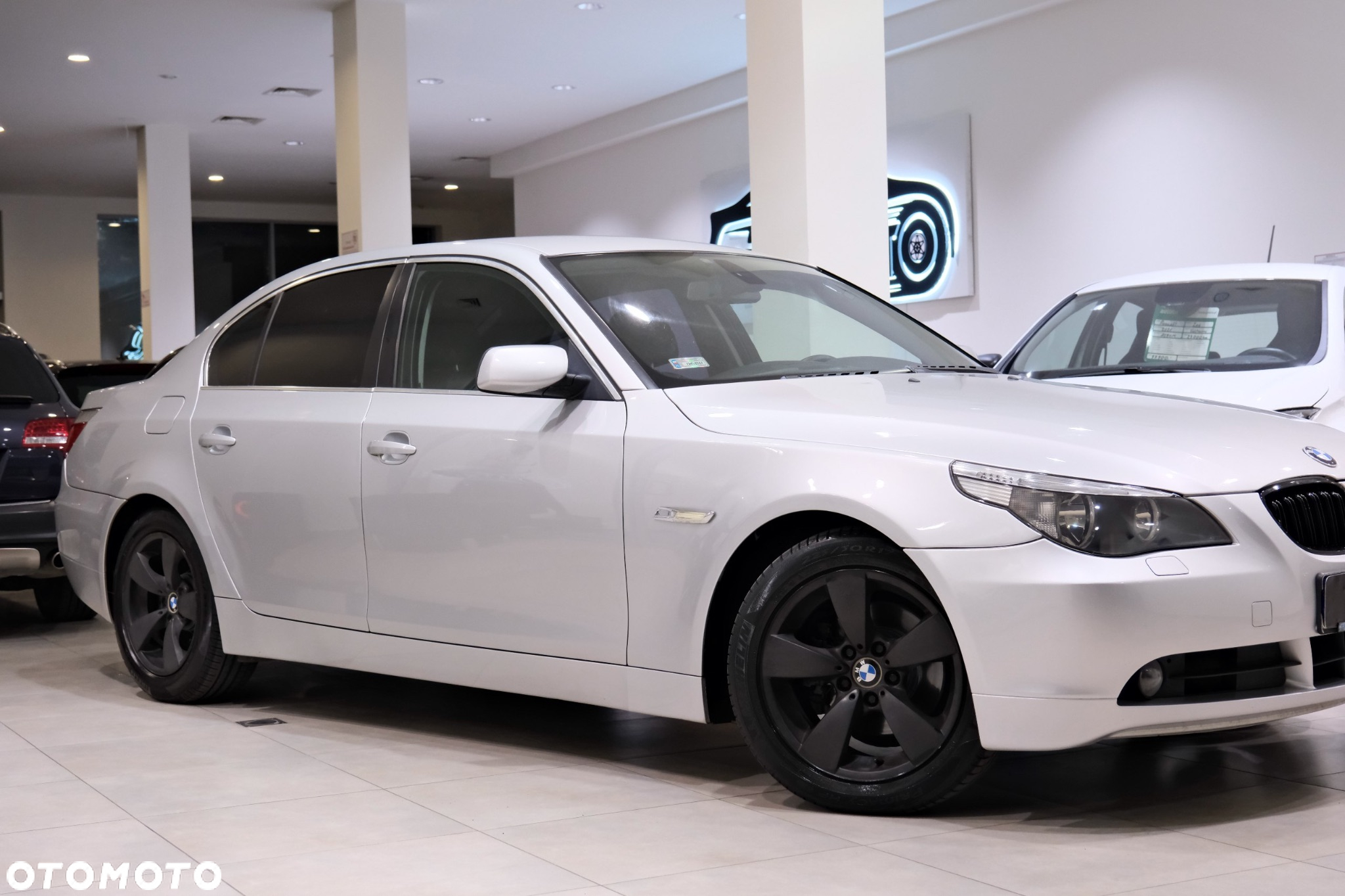 BMW Seria 5 520i - 6