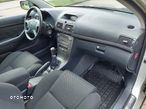 Toyota Avensis 1.8 VVT-i Combi Sol - 7