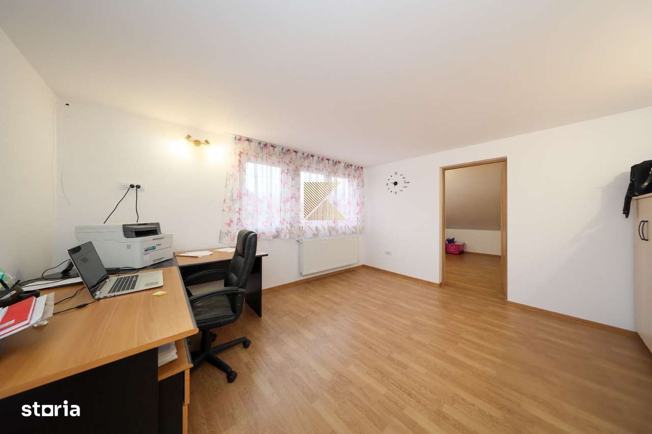 Proprietate mixtă cu spațiu comercial și locuință, Cristian-11