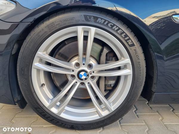 BMW Seria 5 550i xDrive - 13