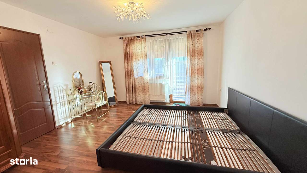 Casa de vanzare cu 4 camere, 4 bai, teren 1540mp - Sangeorgiu de Mures-9