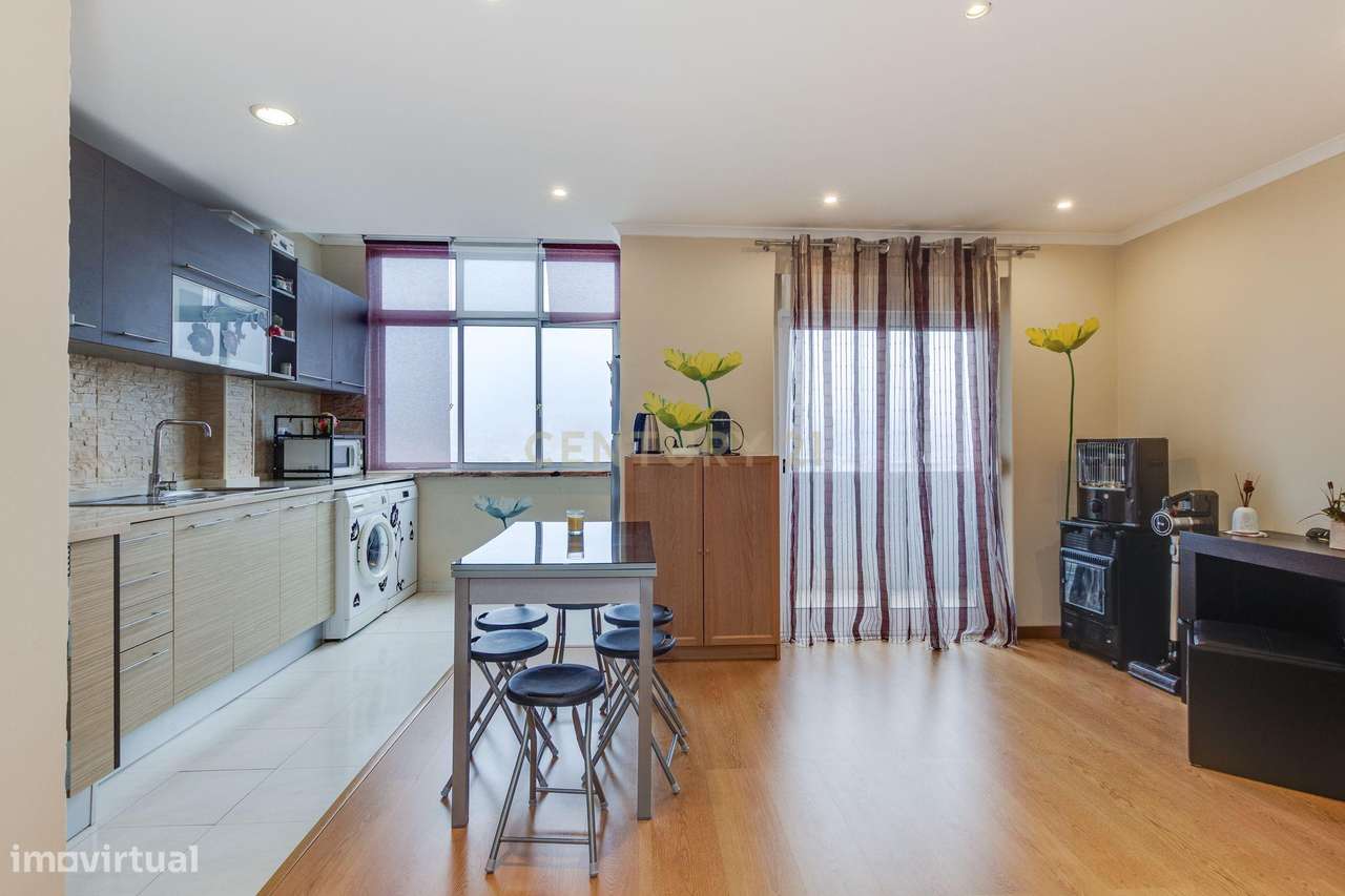 Viva no Centro da Amadora – T2 Espaçoso e Luminoso - Grande imagem: 4/22