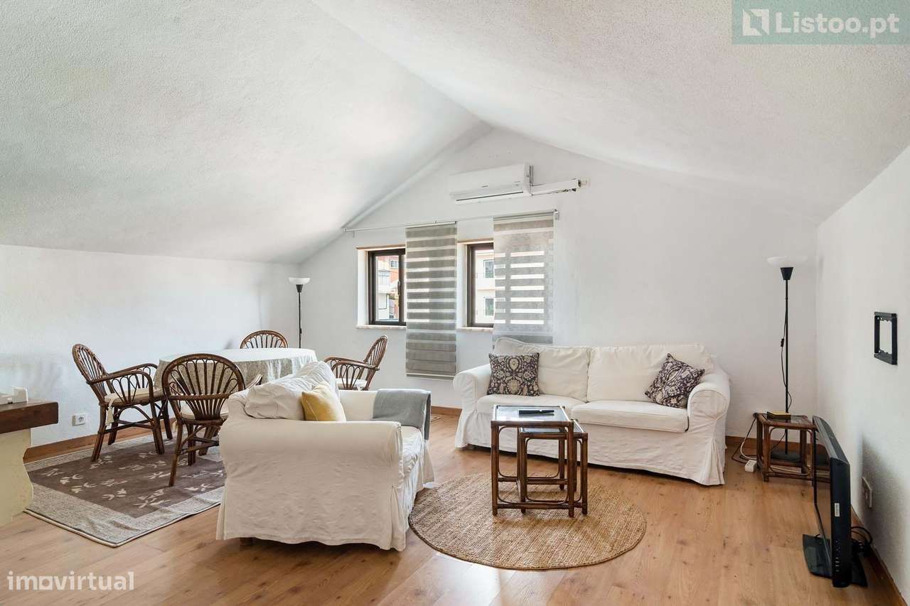 Apartamento T2+T1 com vista mar, no Monte Estoril-18