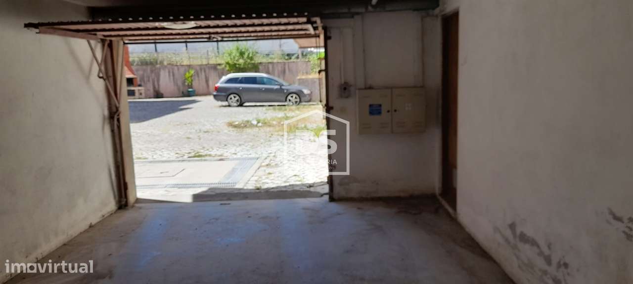 Garagem  Venda em Marinha Grande,Marinha Grande - Grande imagem: 2/7