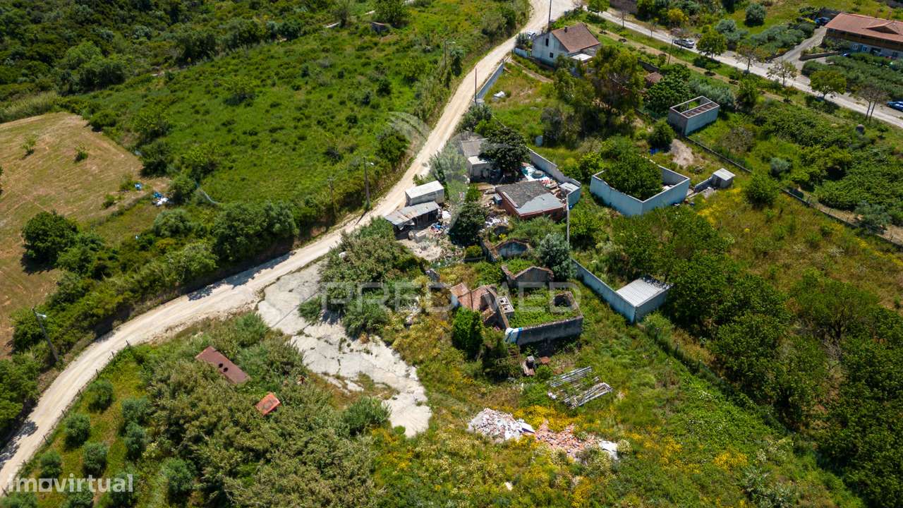 Terreno Urbano com Ruína para Construção de Moradia em Alenquer - Grande imagem: 5/15