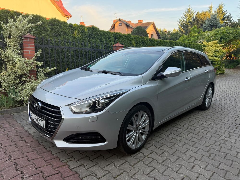 Hyundai i40 Kombi blue 1.7 CRDi DCT Premium 2016