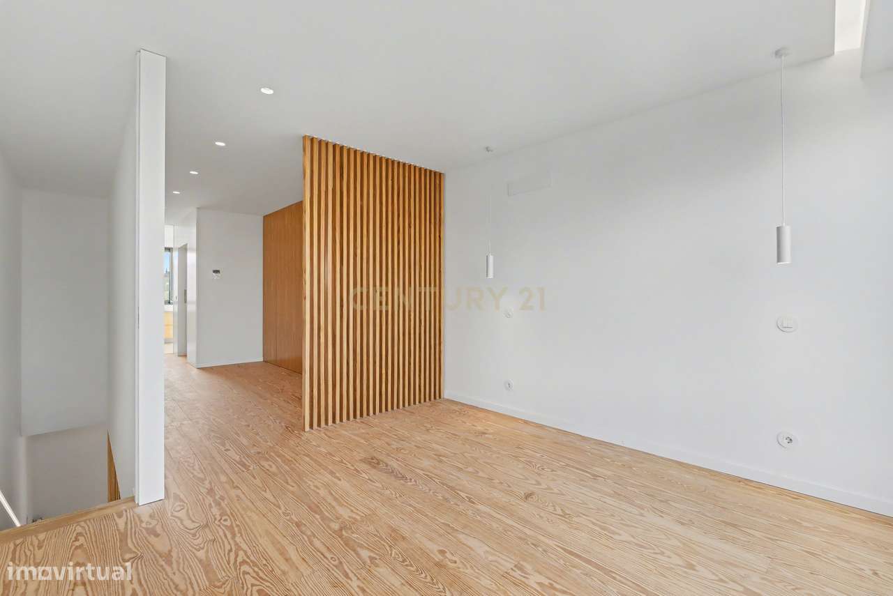 Luxuosa Moradia T4 em Matosinhos | elevador | 294,85m2-21