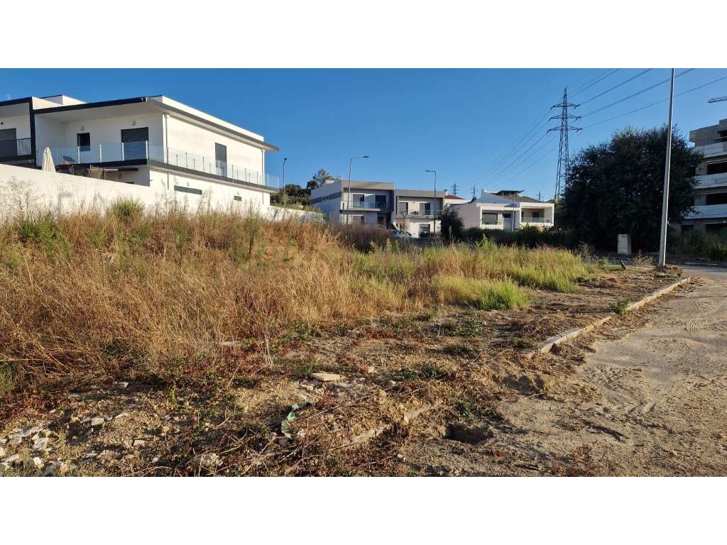 Terreno Urbano para construção de Moradia Quinta da Amizade-7