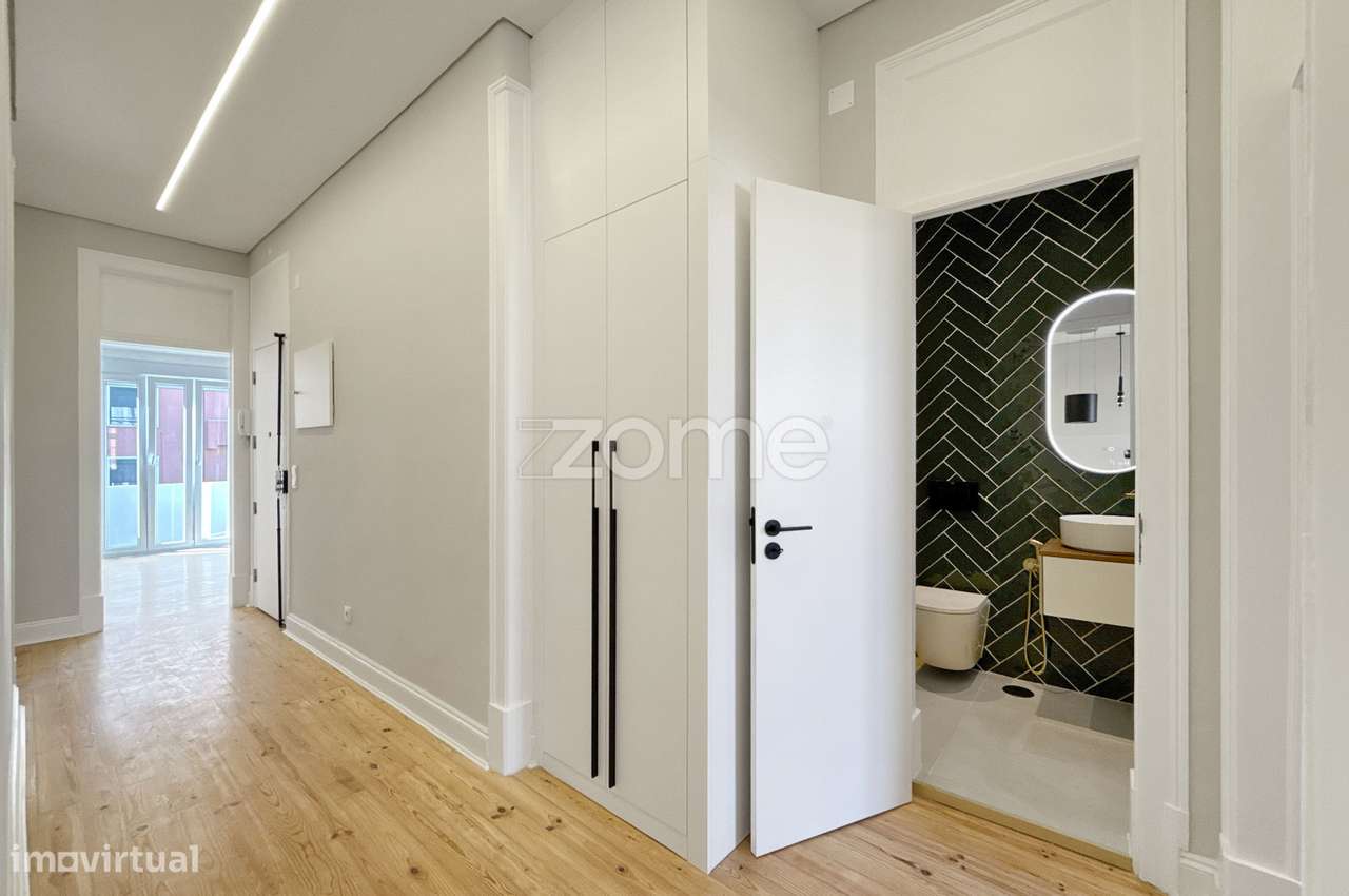 Apartamento T3 remodelado na Avenida Almirante Reis - Lisboa-12