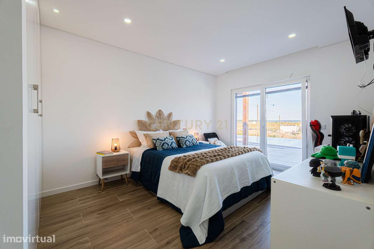 Moradia T4 + anexo T0 | Piscina Infinita | Estuário do Sado-28