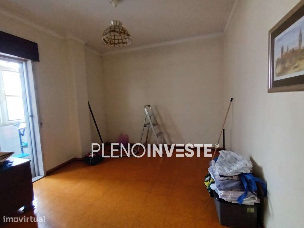 T2 com boas áreas na Arrentela-15